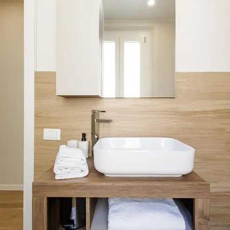 Casa Valentina - Wifi Train Station Parking Appartement *